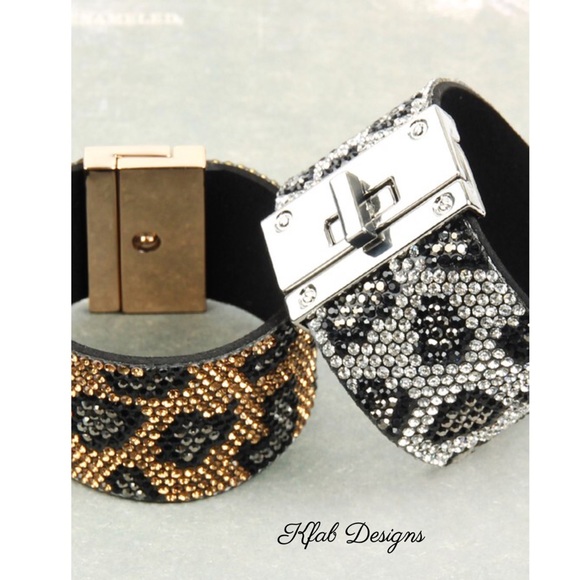 ❤️LAST 1! Rhinestone Leopard Wrap Cuff Bracelet! - Picture 6 of 7